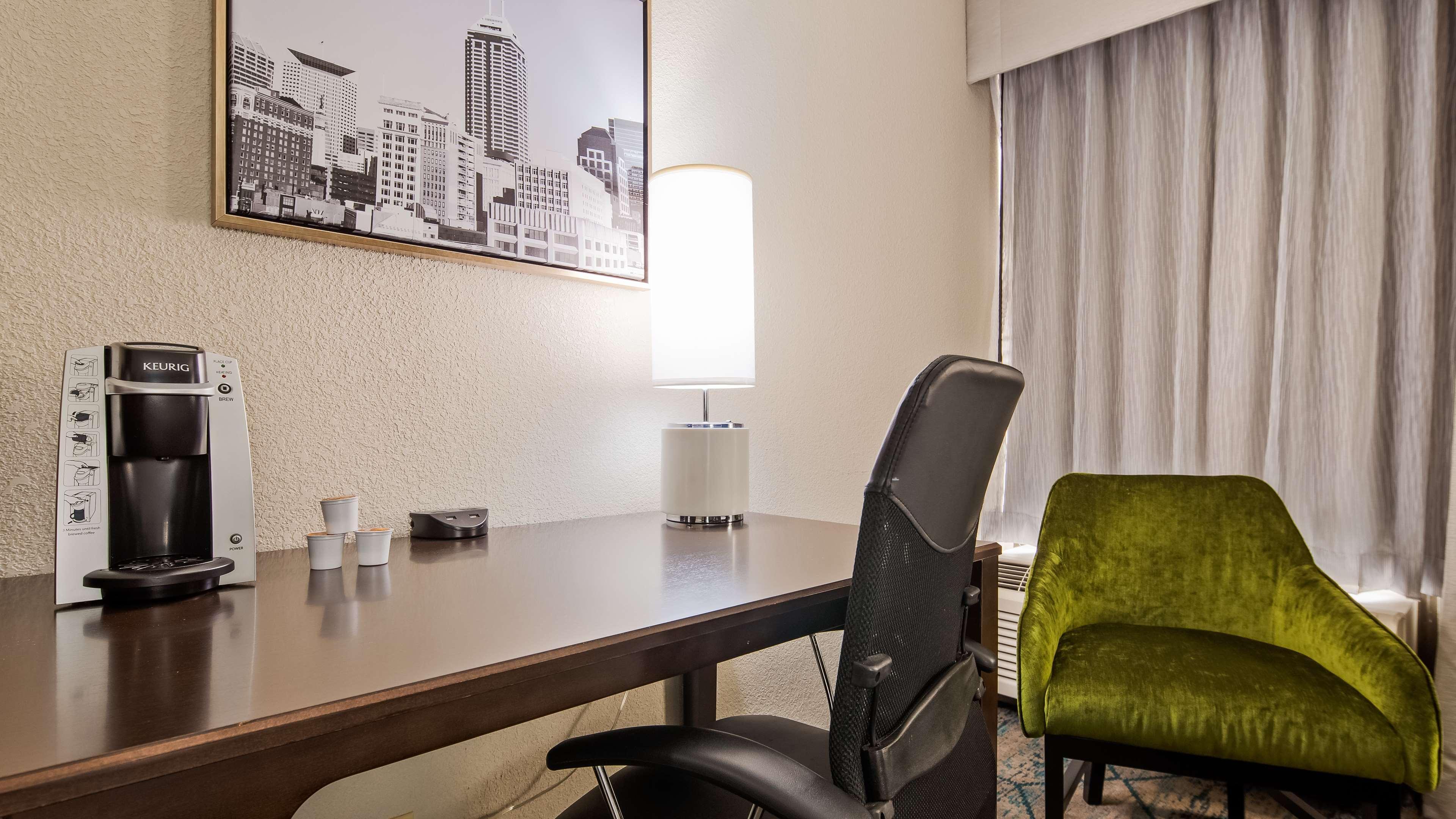 Best Western Plus Canyon Pines Ogden Exterior photo